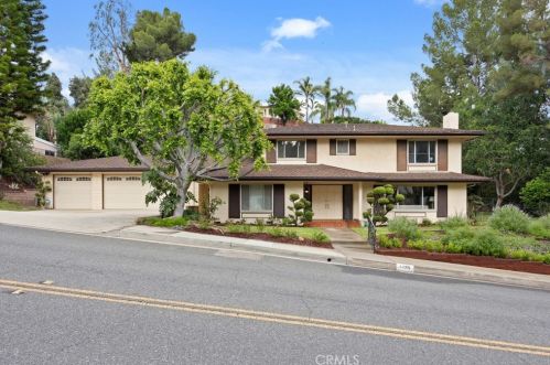 1430 Greenbriar Rd, Glendale CA  91207-1053 exterior