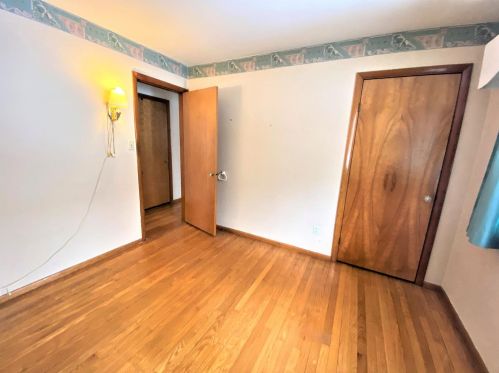 747 Newton St, Gary IN  46405-1131 exterior