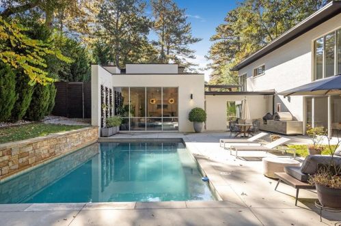 1104 Citadel Dr, Atlanta GA  30324-3816 exterior