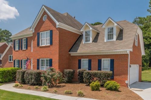 1609 Beaver Creek Ln, Lithonia, GA 30078-6679