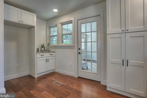 1604 Pine Rd, Carlisle PA  17015-9324 exterior