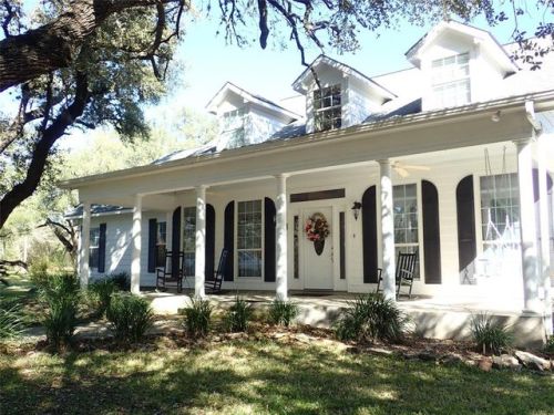 5700 Wied Rd, Halsted, TX 78945-4159