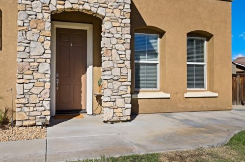 1885 Rosemont Cir, San Jacinto, CA 92583-6044