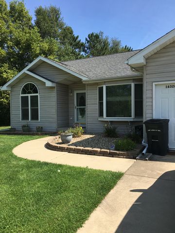16328 Dee Mac Rd, Mackinaw, IL 61755-9495