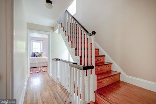 420 Allens Ln, Philadelphia PA 19119-3310 exterior