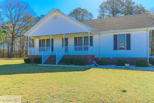 305 Sanderson Rd, Seven Springs, NC 28578-9059