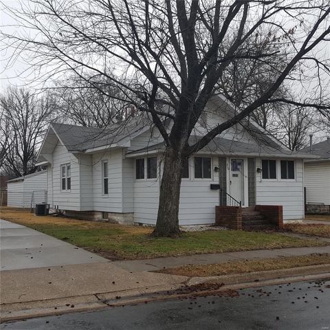 310 Thomas St, Roxana, IL 62084-1029