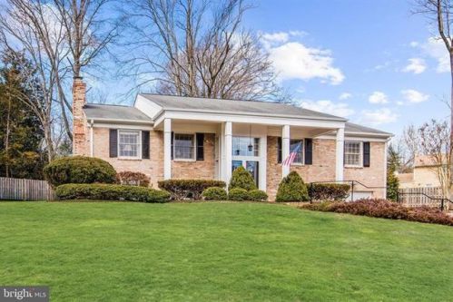 7820 Calpurnia Ct, Mc Lean, VA 22102-2701