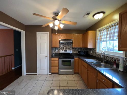 10823 Peach Tree Dr, Fredericksburg, VA 22407-7315