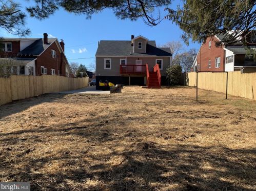 9407 Colesville Rd, Silver Spring MD 20901-4819 exterior