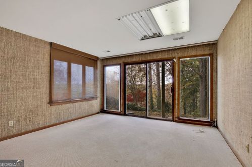 120 Huntcliff Pt, Atlanta GA  30350-1601 exterior