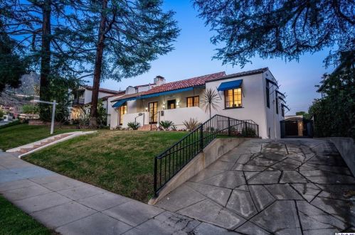 1570 Pacific Ave, Glendale CA  91202-1214 exterior