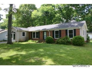 304 Pole Creasman Rd, Asheville, NC 28806-9523