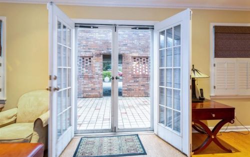 1653 Executive Park Ln, Atlanta GA  30329-3129 exterior