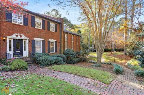5273 Glenridge Dr, Atlanta, GA 30342-1355