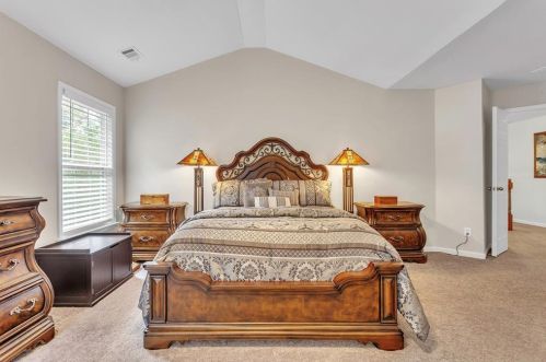 1033 Alexander Run Pass, Buford GA  30518-5560 exterior