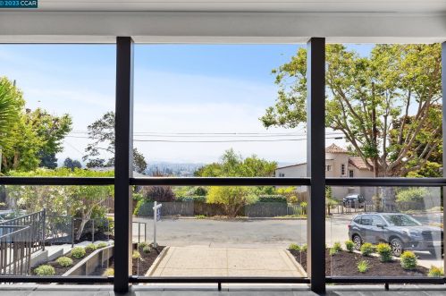 933 Oxford St, Berkeley CA  94707-2434 exterior