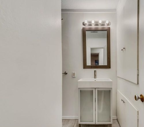 6912 Clemson Dr, Dallas TX  75214-1713 exterior