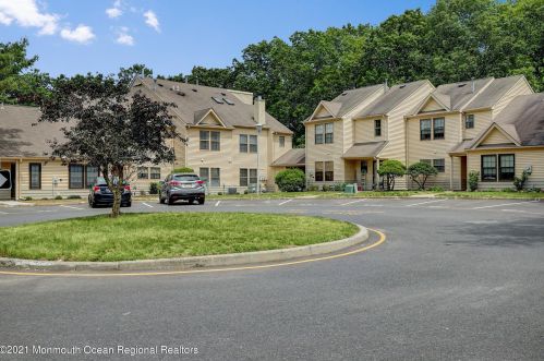 63 Verbena Ct, Jackson Twp, NJ 08527-2573