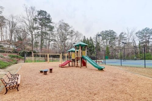 3 Iron Bound Pl, Atlanta GA  30318-1424 exterior