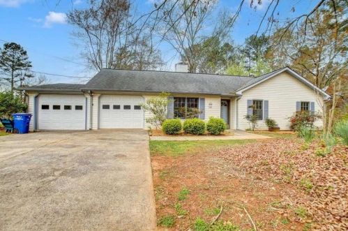 1440 Longbow Ct, Holly Springs, GA 30115-7954