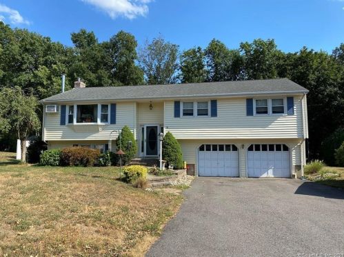 104 Gordon Dr, Wapping, CT 06074-1210