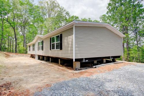 10 White Oak Dr, Ellijay, GA 30540-0082