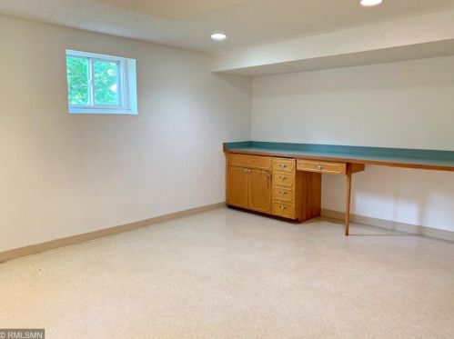 375 Floral Ave, Saint Paul MN  55126-5331 exterior