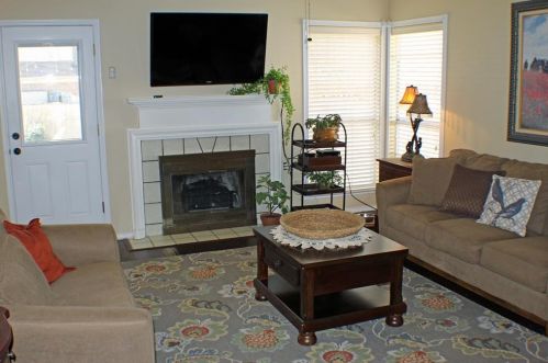 6872 Moss Ln, Fort Worth TX  76182-7037 exterior