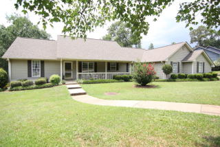108 Larkspur Ln, Greenwood, SC 29649-9204