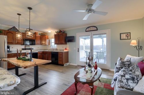 15 Rosewood Dr, Lancaster PA  17603-9329 exterior