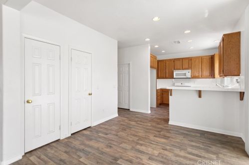 44015 Moccasin Pl, Lancaster CA  93536-6857 exterior