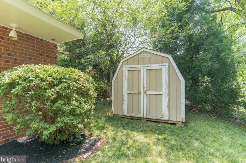 7425 Hastings St, Springfield VA  22150-4109 exterior