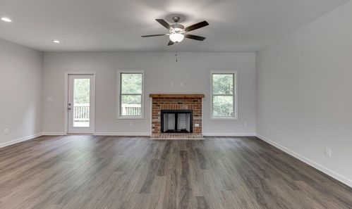 601 Lakeview Bnd Cir, Jefferson GA  30549-7061 exterior