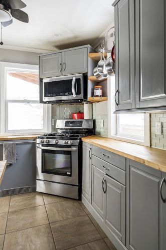 1657 Charles Ave, Saint Paul MN  55104-2226 exterior