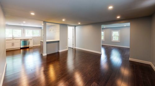 38481 9th St, Spring Grove IL  60081-9017 exterior