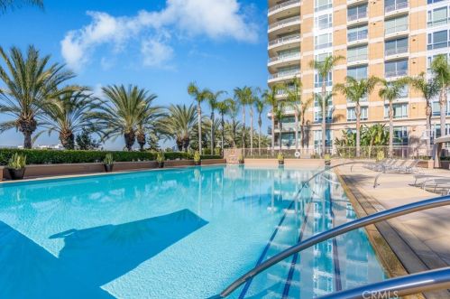 5082 Scholarship, Irvine CA  92612-5695 exterior