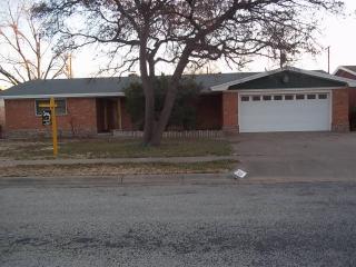 2315 61st St, Lubbock TX  79412-3320 exterior