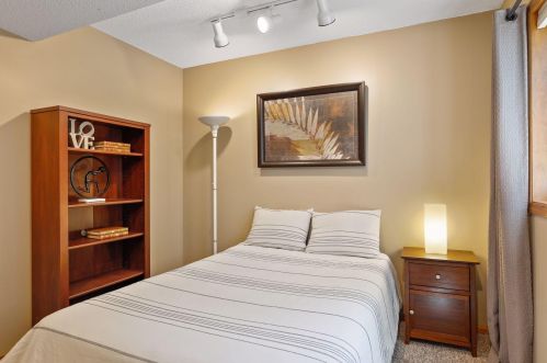 9138 Duckwood Trl, Saint Paul MN  55125-8860 exterior