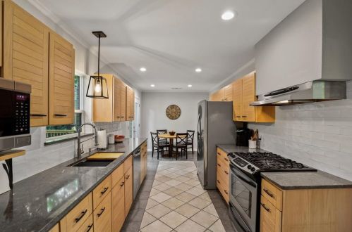 1440 El Campo Dr, Dallas TX  75218-3520 exterior