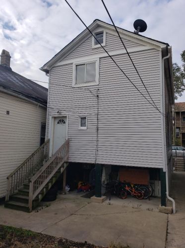 2829 Farrell St, Chicago, IL 60608-5619
