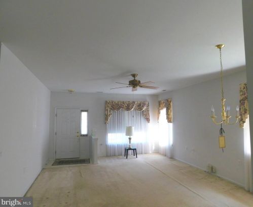 203 Meadowlark Dr, Trenton NJ  08690-3569 exterior