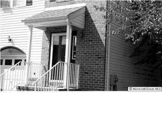 114 Heron Ct, Millstone Township NJ  07726-9020 exterior