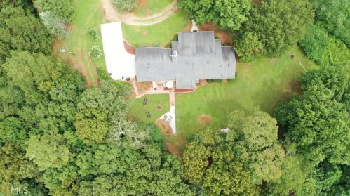 4153 Highway 155, Stockbridge GA  30281-4011 exterior