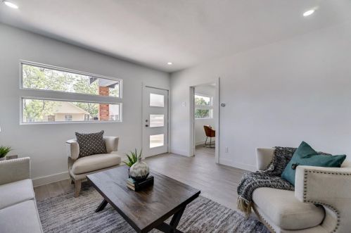 2735 Grafton Ave, Dallas TX  75211-5711 exterior