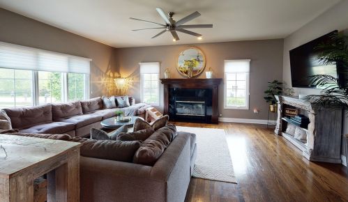 1026 Walter St, Lemont IL  60439-3975 exterior