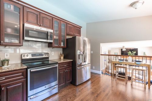 1117 Mountain View Cir, Fairfield CA  94558-5311 exterior