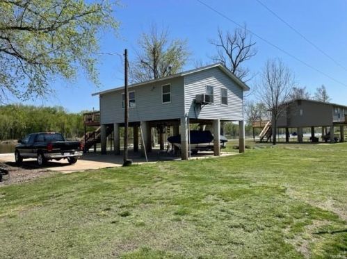 147 River Rd, Auburn, MO 63343-3300