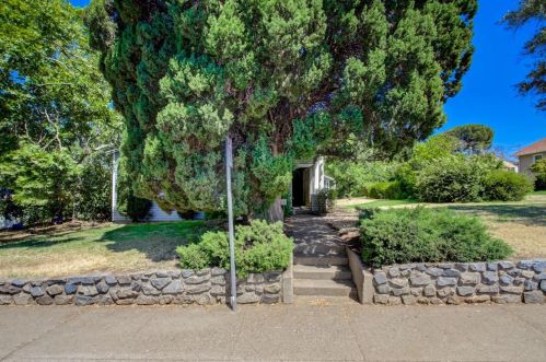 608 Natoma St, Folsom, CA 95630-3009