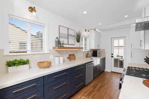 15005 Cranbrook Ave, Hawthorne CA  90250-8476 exterior